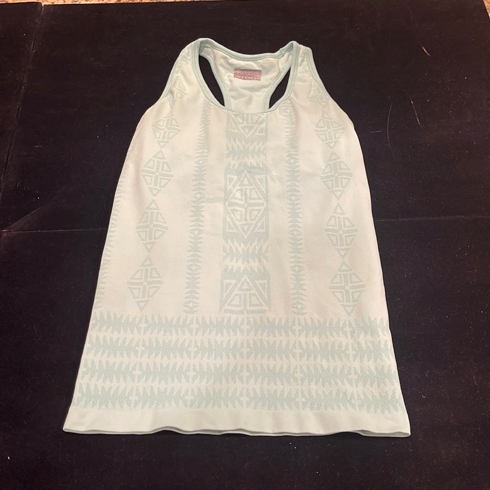 Athleta fitted tank top, Aztec print, build in bra, size L, seafoam green